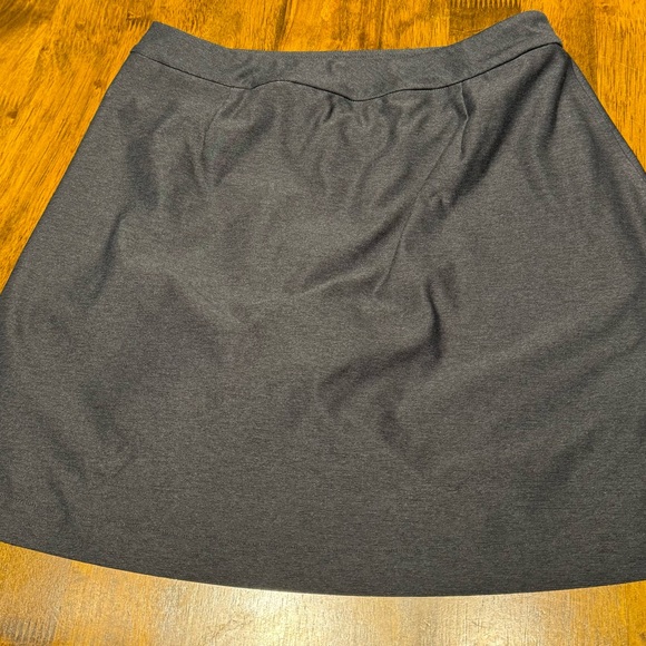 OV Skort - Picture 2 of 3